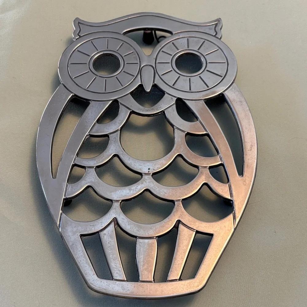 Hoo Hoo! Vintage Silverplated Owl Wall Decor or Trivet by Leonard - Sweet!
